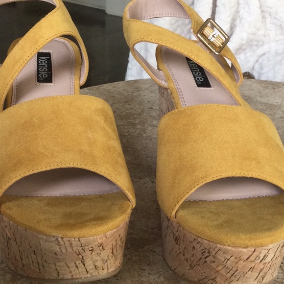 Kenzie yellow gold sandals never worn - Picture 5 of 5